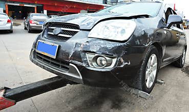 Towing a damaged car