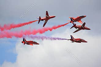 Red Arrows breaking formation