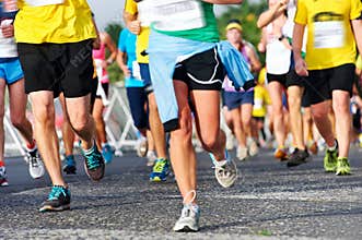 People running marathon