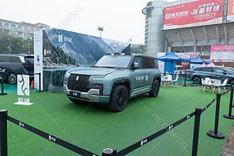 BYD Yangwang U8, a high-performance plug-in hybrid SUV