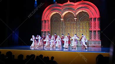 Men and women from Russian National ballet
