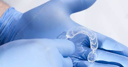 The Dentist explains how to properly use Teeth Whitening Splints.