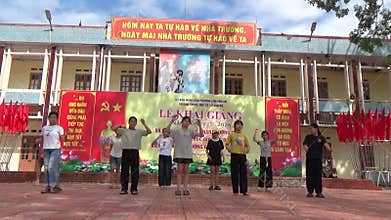 Vietnamese schoolgirls are practicing performing arts to prepare for the opening day of the new school year