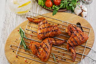 Grilled chicken wings