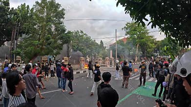 Indonesian rioted and demonstrated to demand higher allowances in the House of Representatives (DPR)