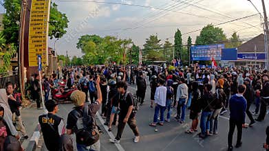 Indonesian rioted and demonstrated to demand higher allowances in the House of Representatives (DPR)