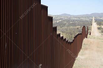 Arizona - sasabe road 286 the fence and the human borders