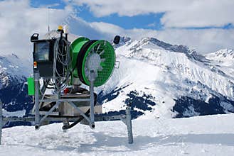 artificial Snow machine