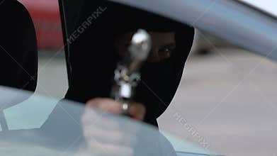 Anonymous killer shooting victim through car window, murder-for-hire, crime