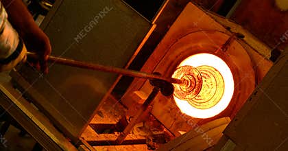 Glass blowing furnace