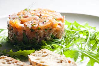Salmon tartare