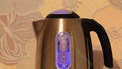 Electric kettle boiling water