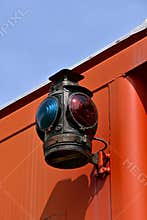 Cold caboose lantern