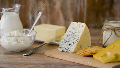 Cottage cheese, crackers, milk, yogurt and butter