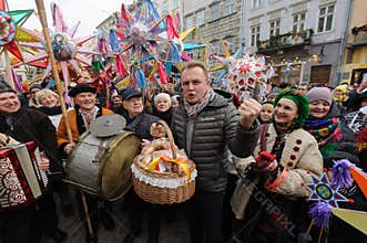 Christmas Star carriers parade through Lviv streets