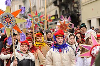 Christmas Star carriers parade through Lviv streets