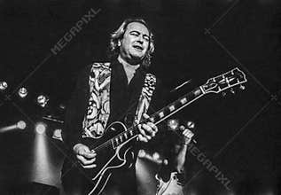 Mick Jones of Foreigner live 1993