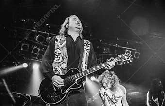 Mick Jones of Foreigner live 1993