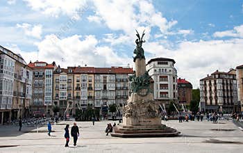 Vitoria-Gasteiz, Plaza de la Virgen Blanca