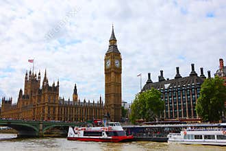 The Big Ben near the Thames river
