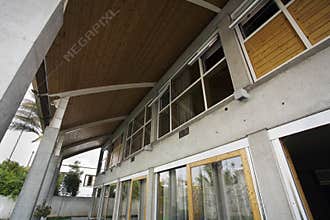 House Deck With Elevating Roof