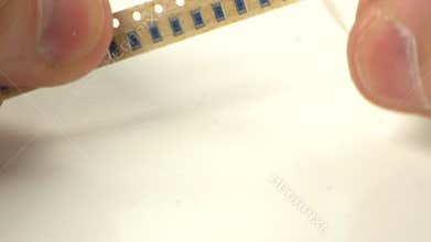 Surface mount resistors