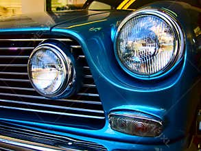 Classic car headlamp horizontal