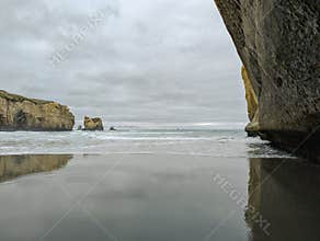 Dunedin, Tunnel beach