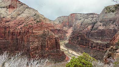 Experience the Stunning View of Zion National Parks Colorful and Breathtaking Canyons