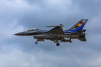 Belgian F-16 demo solo display