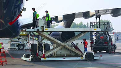 Unloading the luggage