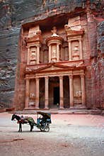 Jordan: Tomb in Petra