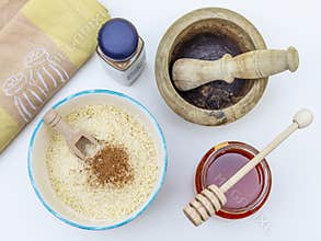 Composition with the ingredients necessary for the preparation of a dessert from the Canary Islands, called `bienmesabe canario`