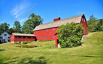 Vermont, Arlington: Refurbished Gambrel Style Barn