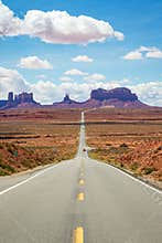Scenic road Route 163 to Monument Valley