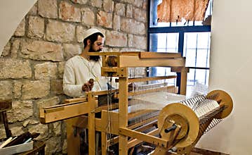 Using weaving machine