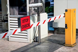Automatic vehicle Security Barriers with security camera