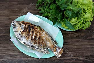 Thai grilled fish recipe with fresh vegetables