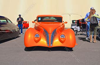 Antique Car: 1939 Ford Custom Cabriolet/Front View
