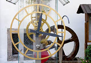 Turbine Water Clock