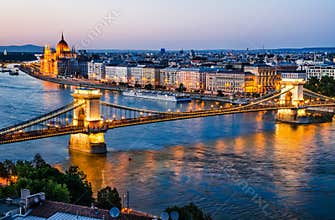 Chain Bridge and Danube River, night in Budapest