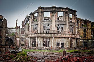 War devastation fear Russia, scenery, wet, dirty, home town