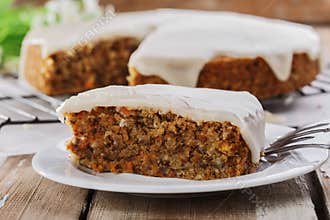 Carrot cake with nuts