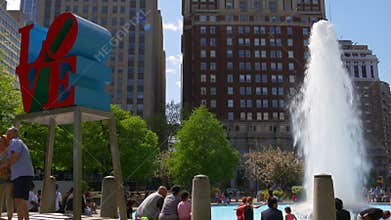 Summer day philadelphia famous love park fountain 4k pennsylvania usa