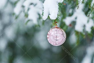 Outdoor Christmas pink sphere mirror bauble