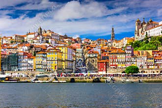 Porto Portugal skyline