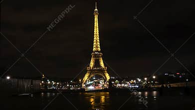 Eiffel Tower Timelapse