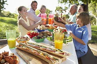 Family Dining Al Fresco