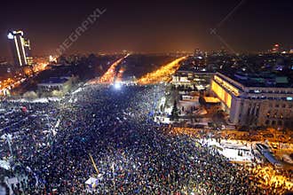 Romanians protest against corruption decree