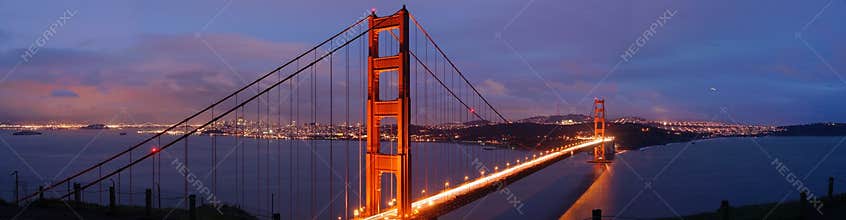Golden Gate Bridge at dusk